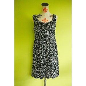 LOFT Sz M Womens Dress Black White Floral Sleeveless Round Neck Gathered Waist